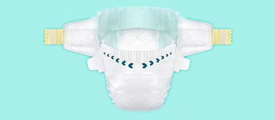 Pampers-luier met flexibele buikband, van voren gezien