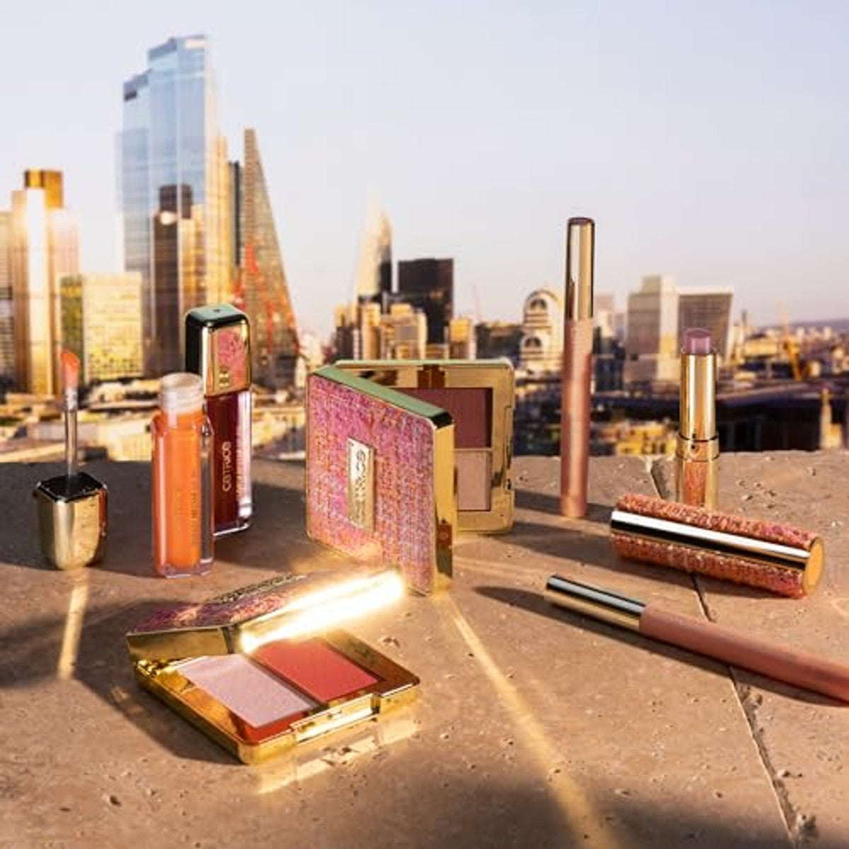 Catrice Spring and The City Eye & Cheek Glow Complex, rougepalet, nr. C01, meerkleurig, 2 kleuren, zacht, stralend, mat, veganistisch, olievrij, zonder parfum, zonder alcohol, per stuk verpakt (6,4 g) – Catrice Cosmetics