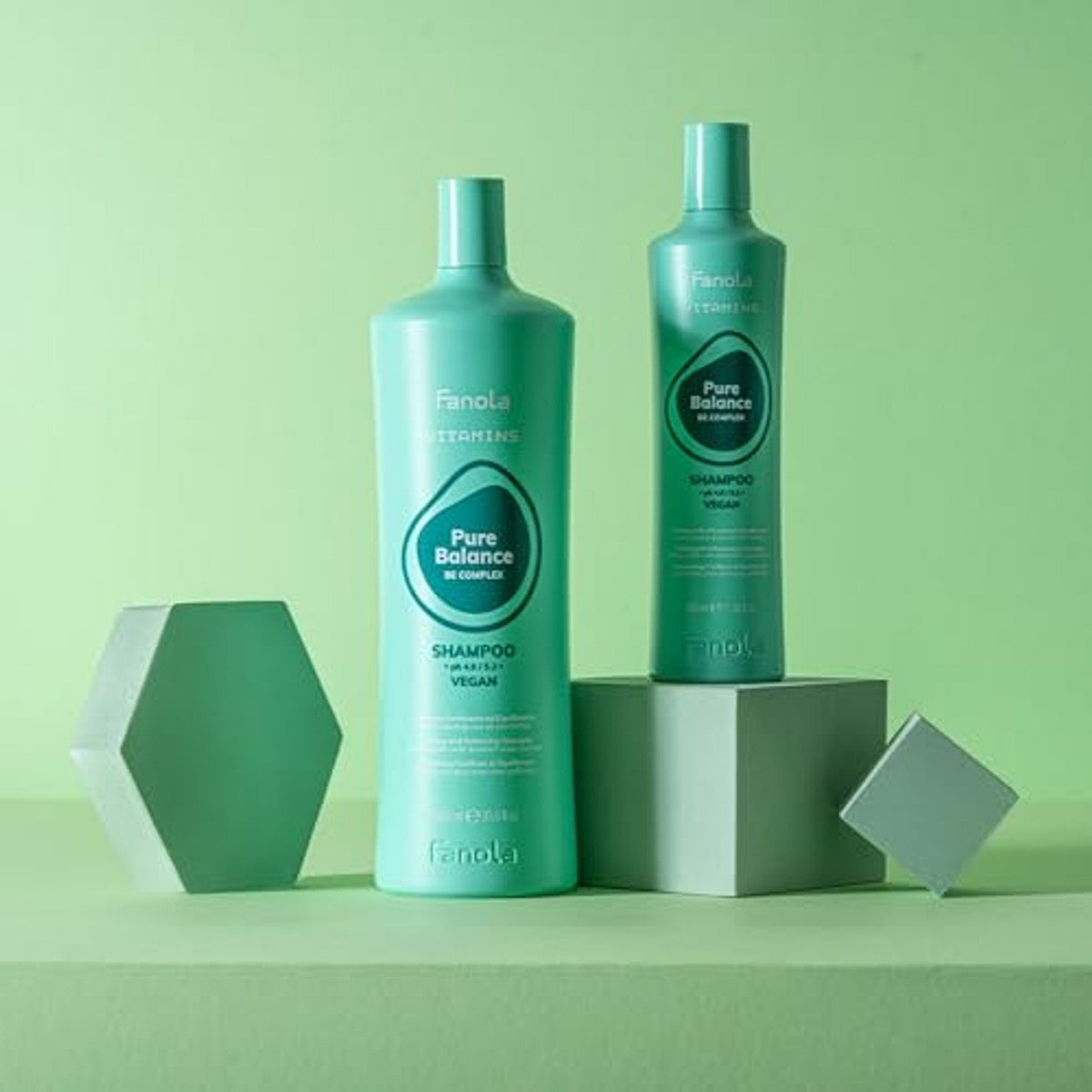 Fanola Vitamins Pure Balance Anti-roos Reinigende Shampoo 1000 ml - 3-pack