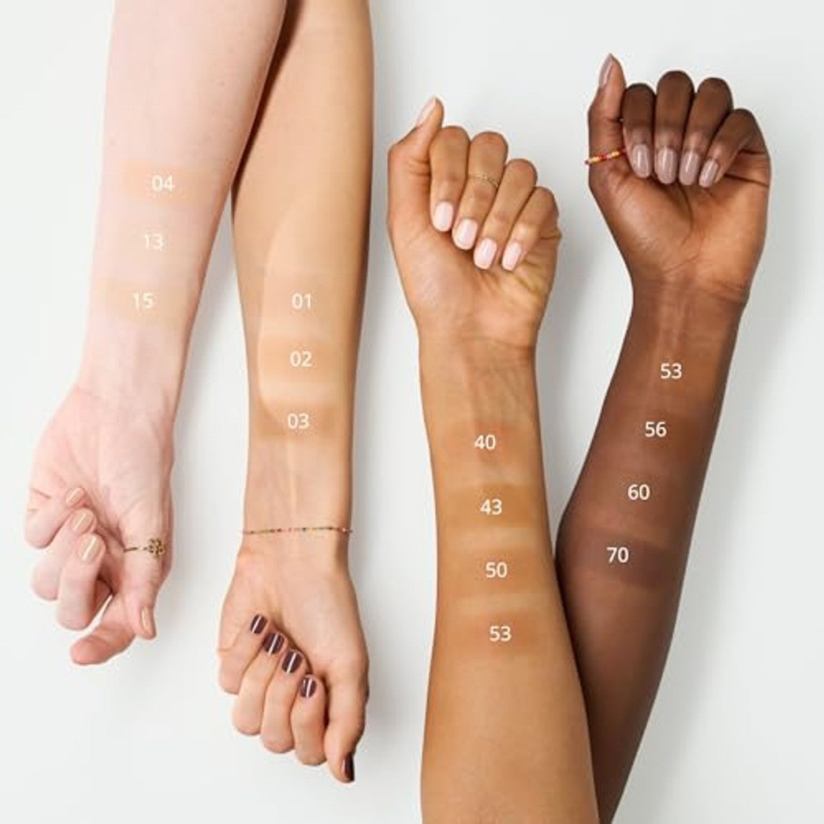 essence NATURAL MATTE MOUSSE FOUNDATION Nr. 15, nude, matterend, dekkend, expresresultaat, mat, veganistisch, zonder parfum, zonder alcohol, zonder conserveringsmiddelen, per stuk verpakt (16g) – Essence Cosmetics
