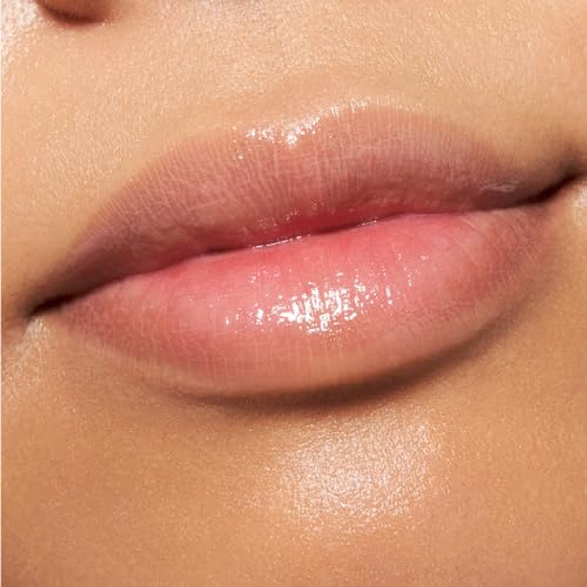 Catrice Melt & Shine Juicy Lip Balm, nr. 020, nude, hydraterend, vergrotend, glanzend, stralend fris, veganistisch, olievrij, zonder parabenen, nanodeeltjes vrij, per stuk verpakt (1,3 g) – Catrice Cosmetics