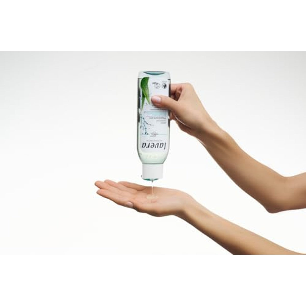 lavera Basis Sensitive 2-in-1 verzorgende douchegel 3 x 250 ml - Voordeelverpakking – foto 5
