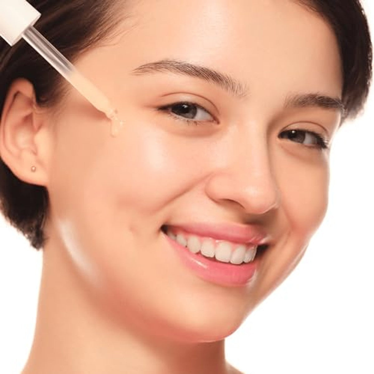 essence HELLO, GOOD STUFF! GLOW-C SERUM, gezichtsserum, geel, gladmakend, met vitaminen, voedend, natuurlijk, veganistisch, olievrij, zonder parabenen, zonder microplastic deeltjes, per stuk verpakt | Vitamine E, verzorgend, stralend, met – Essence Cosmetics