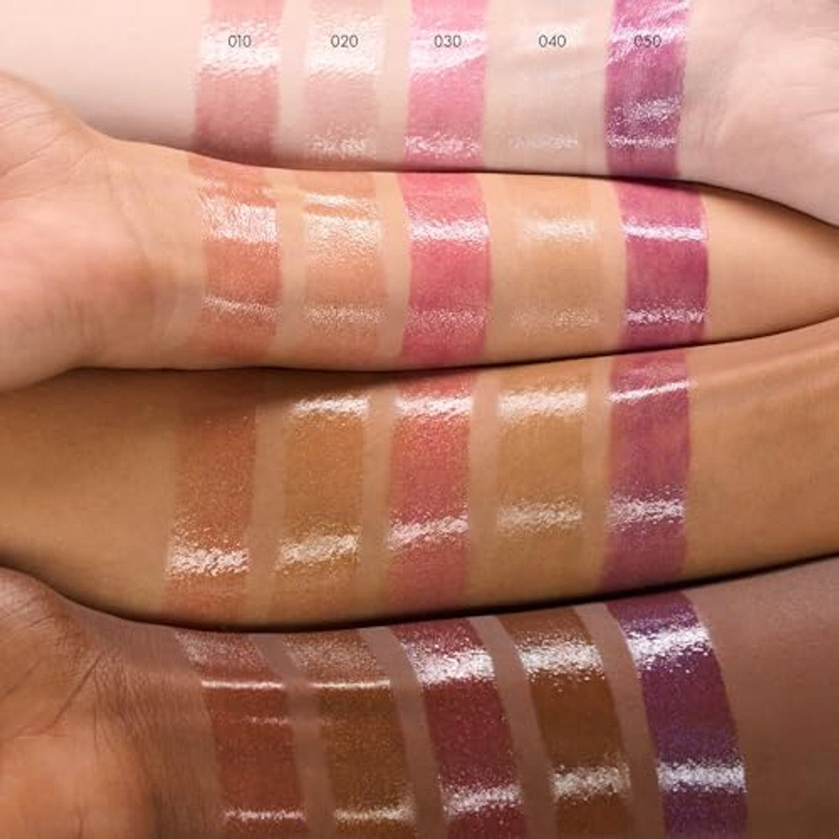 Catrice Diamond Glaze Gloss Stick, lippenstift, nr. 010, bruin, verzorgend, glanzend, stralend, glinsterend, veganistisch, olievrij, zonder conserveringsmiddelen, zonder parabenen, per stuk verpakt | Gloss stick in een bruine tint met – Catrice Cosmetics
