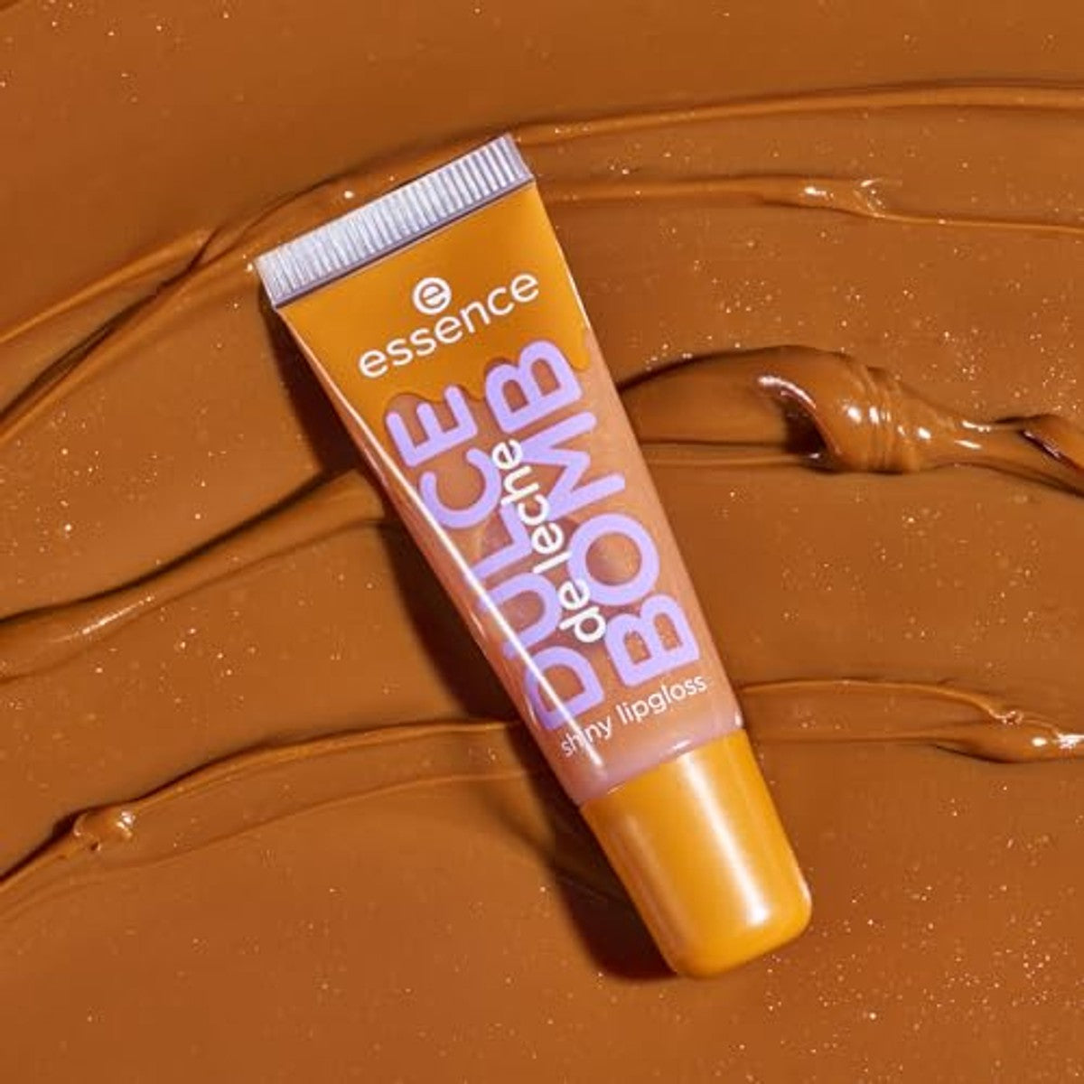 essence DULCE de leche BOMB shiny lipgloss nr. 01 nude glanzend, 10 ml | Lipgloss, frisse afwerking – Essence Cosmetics