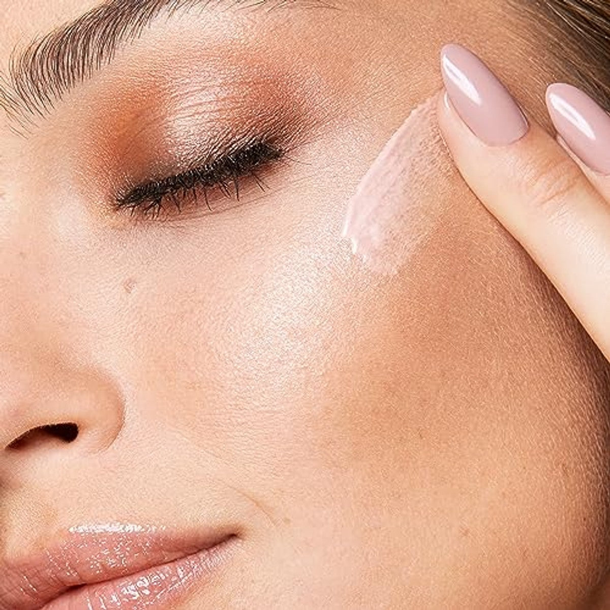KIKO Milano Radiance Boost Serum Face Base, perfectionerende serumprimer voor een heldere teint – Kiko Milano