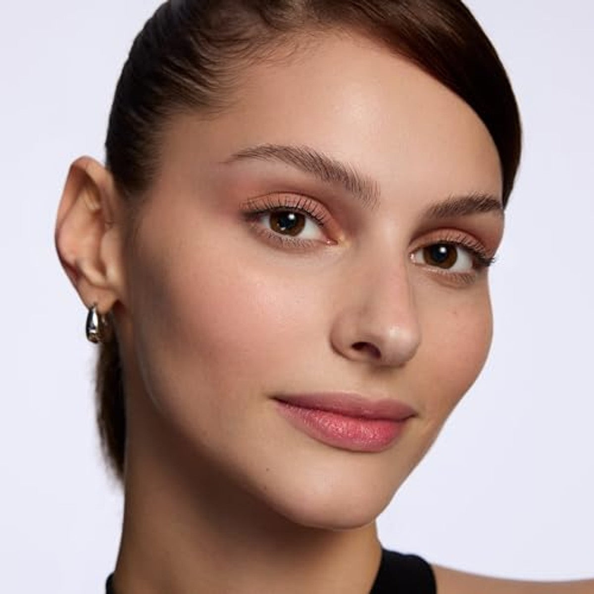 Catrice Soft Glaze Glow Lip Balm, nr. 010, roze, kleuraanpassend, kleureffect, natuurlijk, stralend, veganistisch, olievrij, zonder parabenen, zonder microplasticdeeltjes, per stuk verpakt (3,5 g) – Catrice Cosmetics