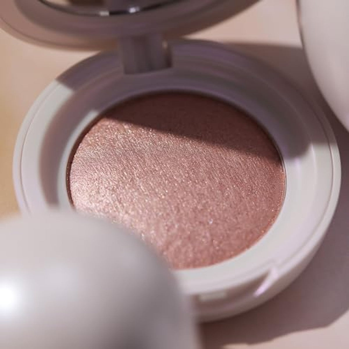 Catrice Pearl Fection Highlighter C02 roze 8,5 g – foto 5