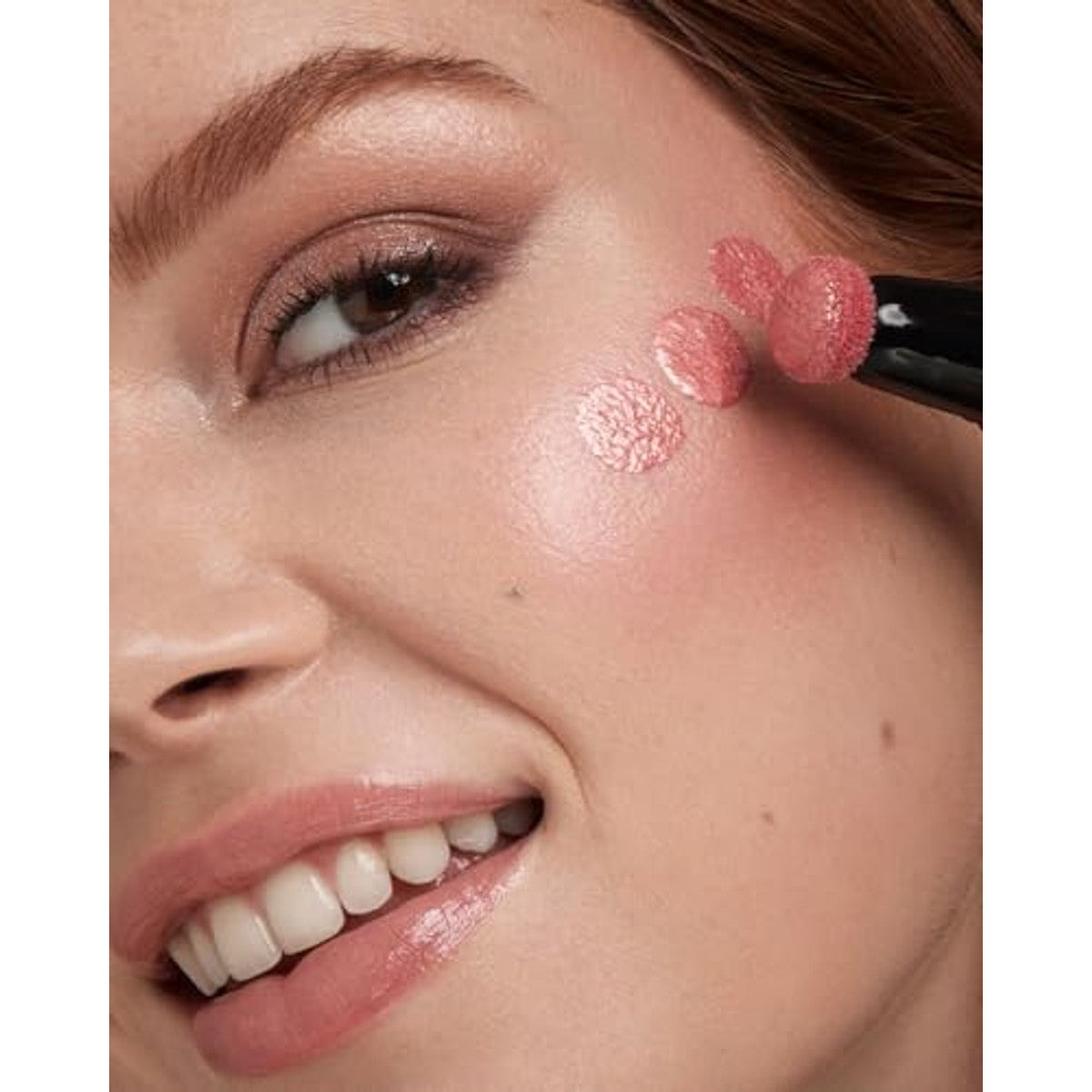 KIKO Milano Plush Blush 02, vloeibare rouge met applicatorsponsje – Kiko Milano