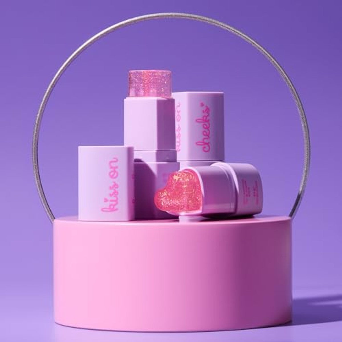 essence kiss on cheeks pH-reacting lip & cheek stick, lippenstift, nr. 01, roze, kleuraanpassend, natuurlijk, veganistisch, zonder parabenen, zonder microplasticdeeltjes, nanodeeltjes vrij, per stuk – Essence Cosmetics