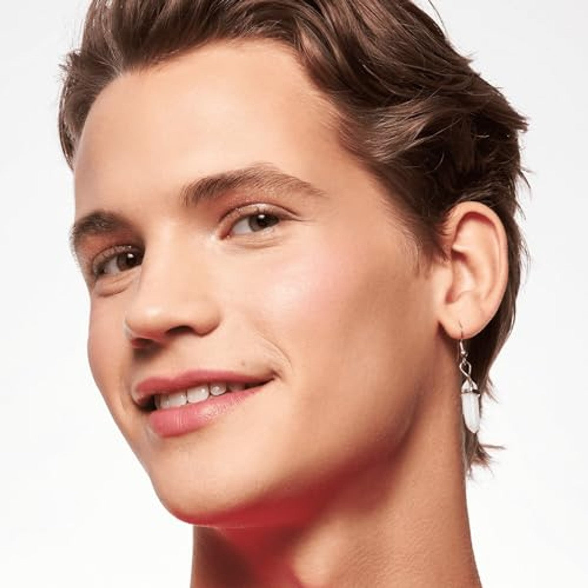 essence NATURAL MATTE MOUSSE FOUNDATION Nr. 15, nude, matterend, dekkend, expresresultaat, mat, veganistisch, zonder parfum, zonder alcohol, zonder conserveringsmiddelen, per stuk verpakt (16g) – Essence Cosmetics