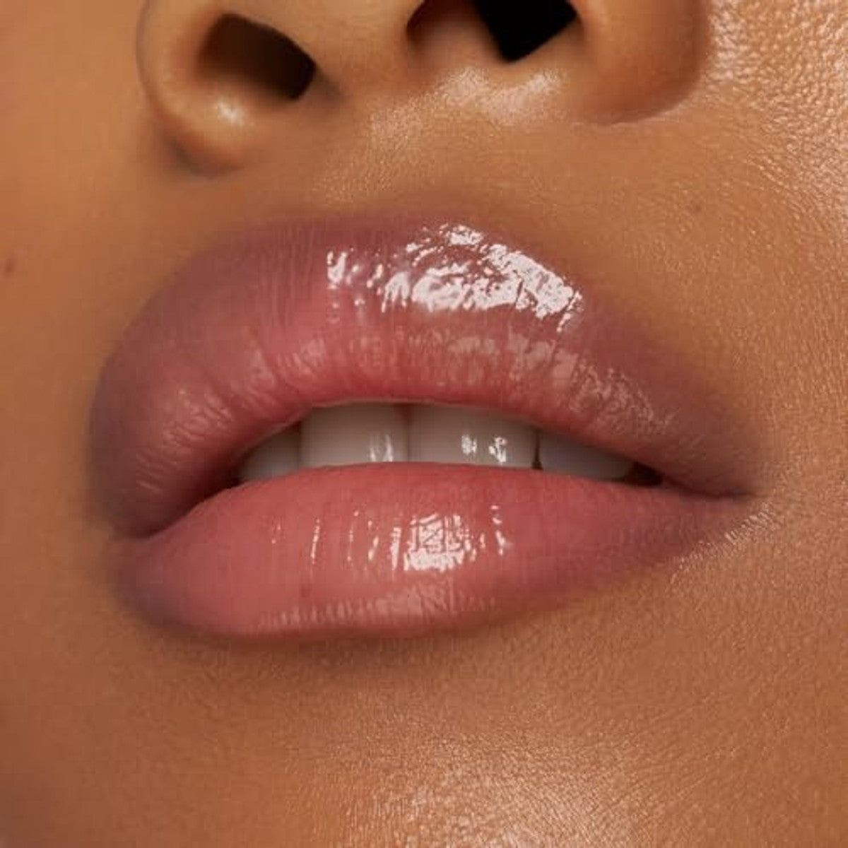 Essence Lip Swirl Caring Mask, nr. 01, meerkleurig, gladmakend, verzorgend, stralend fris, doorschijnend, veganistisch, zonder parabenen, zonder microplastic deeltjes, vrij van nanodeeltjes, per stuk | Verzorgende, gladmakende, intensief – Essence Cosmetics