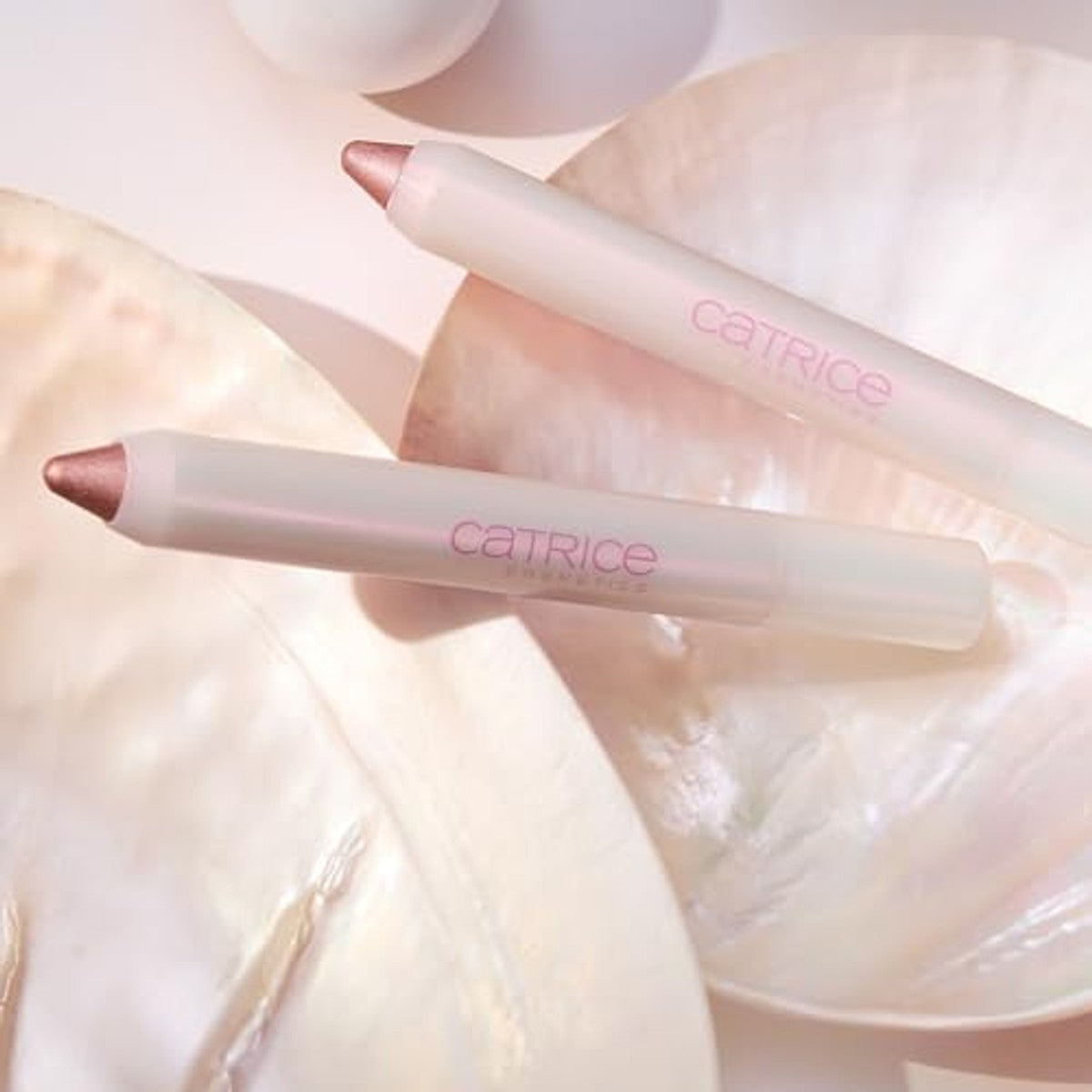 Catrice PEARLFECTION Oogschaduw Nr. C02, nude, sterk gepigmenteerd, glinsterend, veganistisch, zonder microplasticdeeltjes, nanodeeltjes, zonder parfum, per stuk verpakt (2,7 g) – Catrice Cosmetics